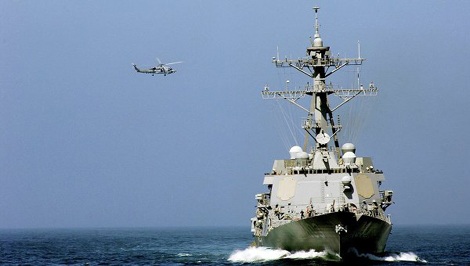 Mỹ muốn loại Nga khỏi G8 - 2 Tàu khu trục USS Truxtun của Mỹ.