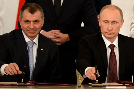 Lễ ký kết diễn ra trước sự chứng kiến của hai viện quốc hội Nga.