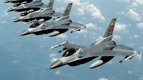 Thủ tướng lâm thời Ukraine đi Mỹ gặp Obama - 3 Các máy bay chiến đấu của Mỹ sẽ tham gia cuộc tập trận với NATO sát biên giới Ukraine.