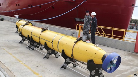 Malaysia đính chính lời cuối từ buồng lái MH370 - 2 Thiết bị dò tìm hộp đen sẽ tới khu vực tìm kiếm vào ngày 3/4