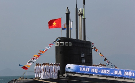 Hai tàu ngầm Kilo gia nhập Hải quân Việt Nam từ ngày 3/4 - 1 Tàu ngầm Hà Nội. Ảnh: TTXVN