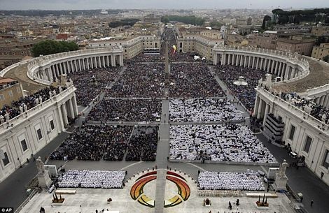 Quảng trường Thánh Peter, nơi diễn ra lễ phong thánh cho 2 cố Giáo hoàng.