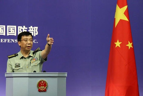 Trung Quốc đối đáp vô lý về phát biểu của Tổng thống Obama - 1 Người phát ngôn Bộ Quốc phòng Trung Quốc Cảnh Nhạn Sinh.