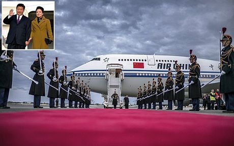 Thủ tướng Nhật thường sử dụng máy bay Boeing 747-400 để đi lại trong các chuyến công du chính thức.