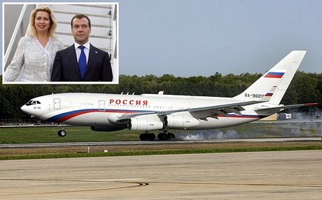 Thủ tướng Nga Dmitry Medvedev thường di chuyển trên một chiếc Ilyushin Il-96-300.