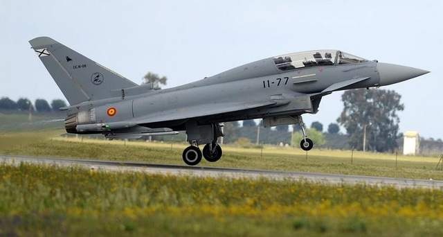 Một máy bay chiến đấu Eurofighter.