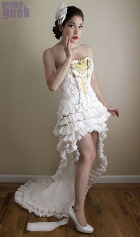 Ngất ngây với váy cưới tuyệt đẹp bằng giấy vệ sinh