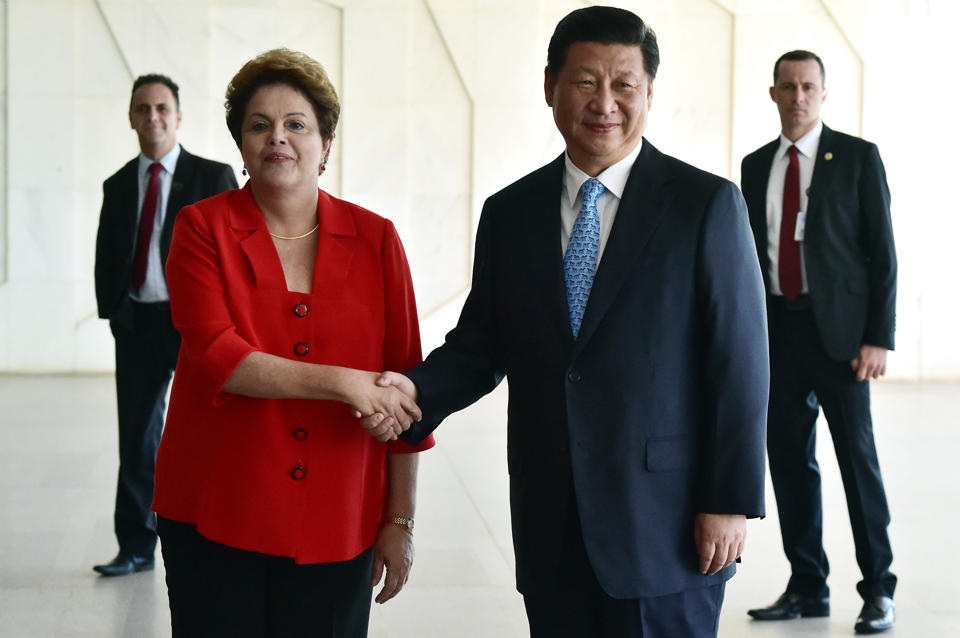 Tổng thống Brazil Dilma Rousseff và Chủ tịch Trung Quốc Tập Cận Bình tại Brasilia ngày 17/7.
