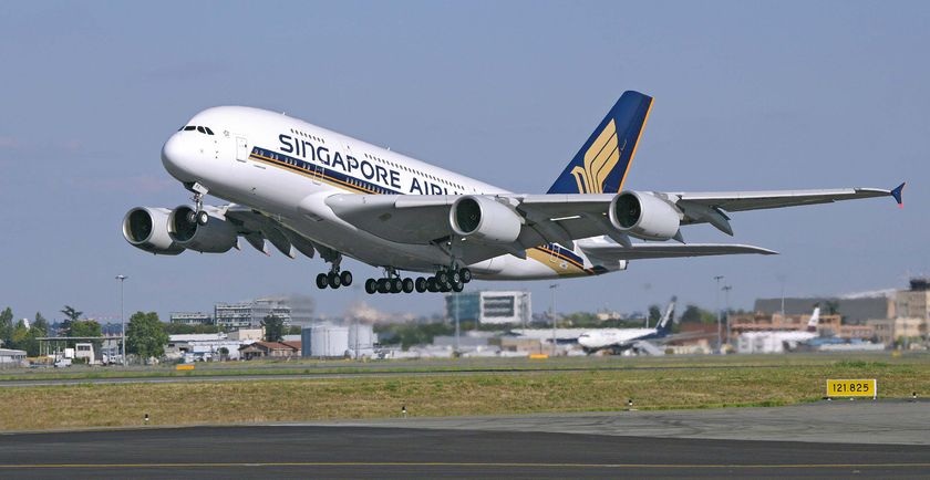 Một máy bay thương mại của Singapore Airlines.