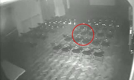 Chiếc ghế được tin là tự động di chuyển.