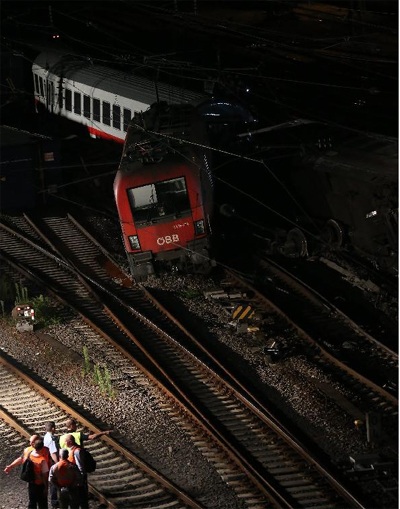 Hiện trường vụ tai nạn gần ga Mannheim.