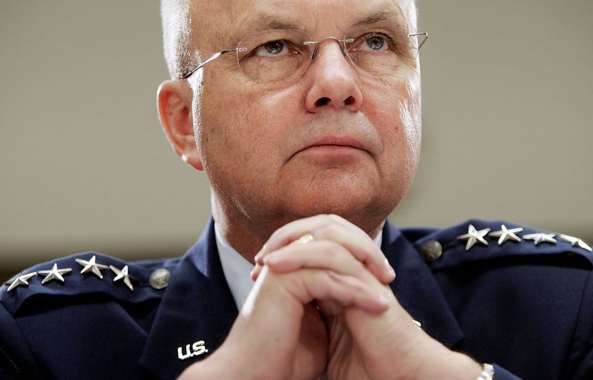 Cựu giám đốc CIA cảnh báo nguy cơ IS tấn công Mỹ, châu Âu - 1 Cựu giám đốc CIA, Tướng Michael Hayden.