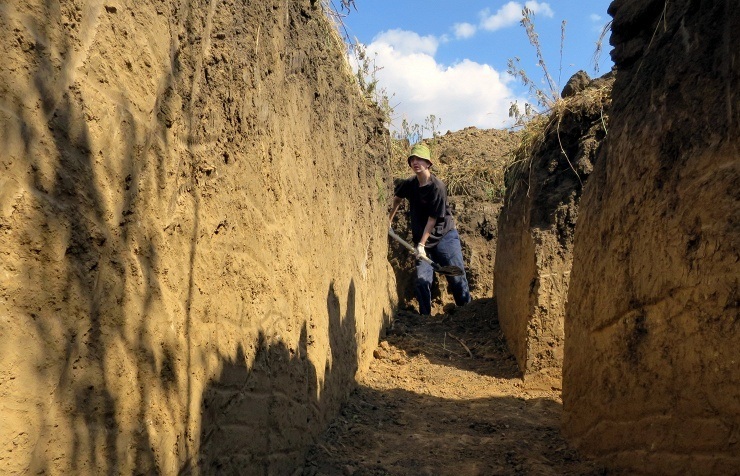 Ukraine xây hàng rào chướng ngại vật trên biên giới với Nga - 1 (Ảnh minh họa)