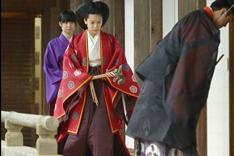 Cặp đôi mới cưới cách nhau 15 tuổi. Chú rể Kunimaro Senge, 41 tuổi, còn cô dâu Noriko, 26 tuổi.