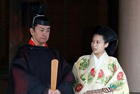 Cặp đôi mới cưới cách nhau 15 tuổi. Chú rể Kunimaro Senge, 41 tuổi, còn cô dâu Noriko, 26 tuổi.