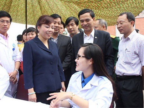 Những bác sĩ Hà Nội tuổi 9X tình nguyện ở lại biên cương - 1 Những bác sĩ Hà Nội tuổi 9X tình nguyện ở lại biên cương