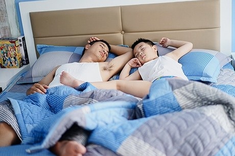 “I love you, Dad”: Chân thực góc nhìn về người bố đồng tính - 3 Lệ Thu
