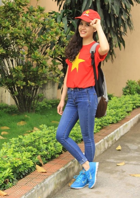 Gặp nữ CĐV Rumbo là Hoa khôi Nhân văn 2013 - 4 Gặp nữ CĐV Rumbo là Hoa khôi Nhân văn 2013