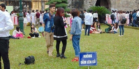 Sinh viên phát cuồng vì... ảnh kỷ yếu - 1 Sinh viên phát cuồng vì... ảnh kỷ yếu