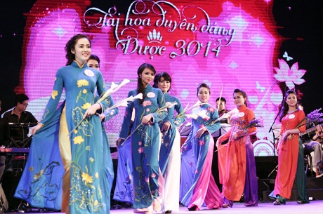 Ket Ke Son (SBD 21) trong top 15 các thí sinh đẹp nhất ĐH Dược