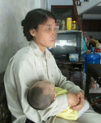 Bà Tư - mẹ của Hoa đau buồn trước lỗi lầm con gái