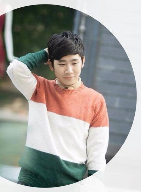 Bật mí công thức phối đồ cho nam ngày se lạnh - 17 Áo len dài tay và sơ mi cũng ấn tượng chẳng kém.