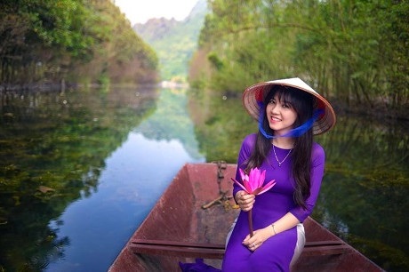 Thiếu nữ xinh đẹp lạc “miền cổ tích” suối Yến - 13 Miền cổ tích ở suối Yến khiến thiếu nữ chẳng muốn bước về…