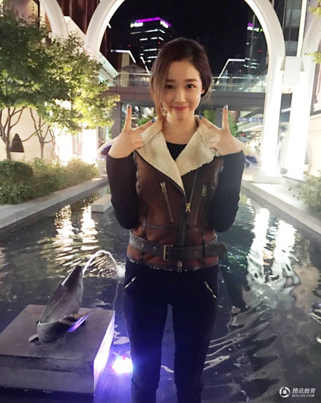 Ngắm vẻ xinh đẹp của tân Hoa khôi SV Trung Quốc - 11 Nét đáng yêu trong trang phục bóng đá.