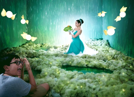 MC Quỳnh Hương cùng con khám phá thế giới cổ tích