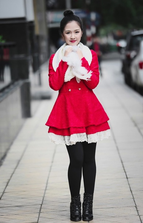 Nhưng ngoài đời, Hà Anh lại là một cô gái nhẹ nhàng, nữ tính và rất ngoan hiền