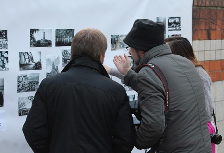 Triển lãm tranh giới thiệu hình ảnh đất nước và con người Việt.