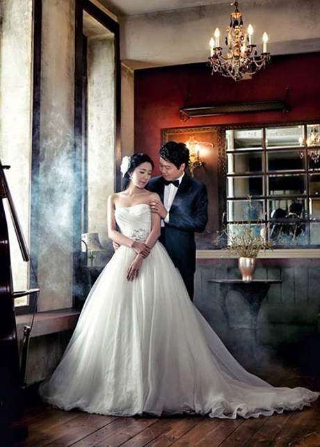 Anh luôn chở che, bảo vệ và yêu thương cô hết mực