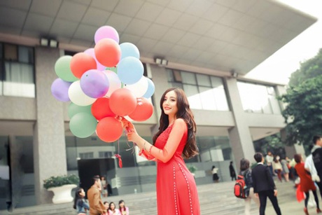 Vẻ đẹp nổi bật của “hot girl” Đại học Ngoại thương - 4 “Hot girl” Ngân Búng tên thật là Kim Ngân,