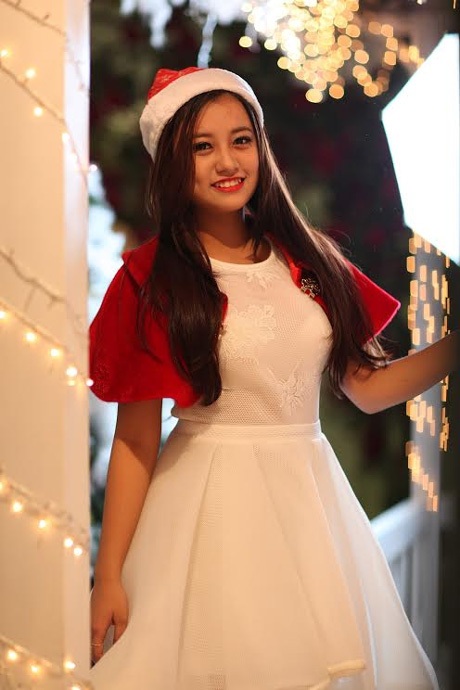 “Ong vàng” Thúy Quỳnh tinh khôi đón Giáng sinh - 8 Hoài Thư