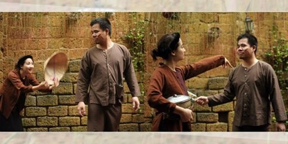 Cười “vỡ bụng” với bộ ảnh cưới đúng chất Chí Phèo - Thị Nở - 3 Hải Yến xinh đẹp trong một bức ảnh cưới khác.