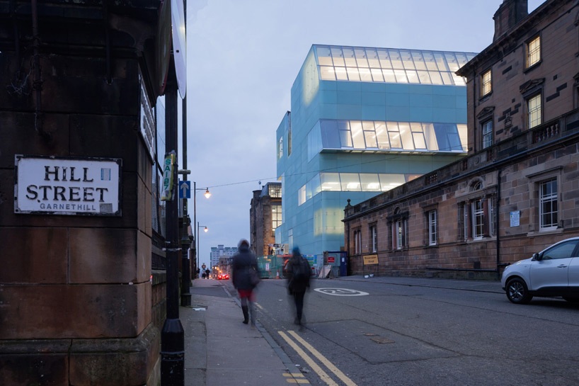 Công trình “Seona Reid” thuộc trường Nghệ thuật Glasgow (Scotland) – Nhóm thiết kế: Steven Holl.