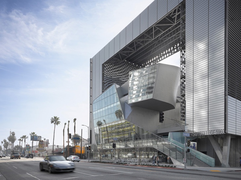 Trường CĐ Emerson (Los Angeles, Mỹ) – Nhóm thiết kế: Morphosis