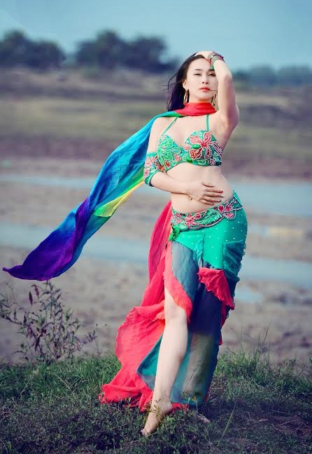 Phiêu cùng vũ khúc bellydance của Hoa khôi tài năng trường Điện ảnh - 2 Hoài Thư