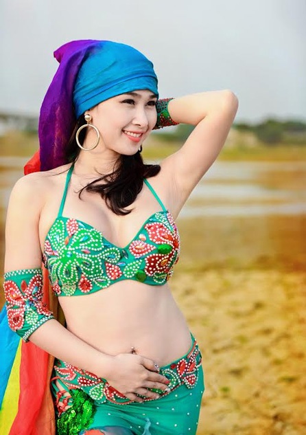 Phiêu cùng vũ khúc bellydance của Hoa khôi tài năng trường Điện ảnh - 14 Hoài Thư