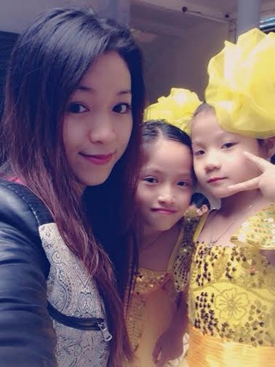 Cô gái đa tài, kiếm hàng chục triệu đồng mỗi tháng - 2 Cô SV năm thứ hai dịu dàng trong vai trò của giáo viên thanh nhạc