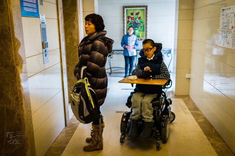 Cậu bé 11 tuổi liệt toàn thân giành HCV Toán học trẻ quốc tế - 4 Cậu bé 11 tuổi liệt toàn thân giành HCV Toán học trẻ quốc tế