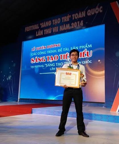 Gặp “chàng trai vàng” sở hữu gần 100 giải thưởng tin học - 4 Lê Yên Thanh tại festival Sáng tạo trẻ toàn quốc 2014.