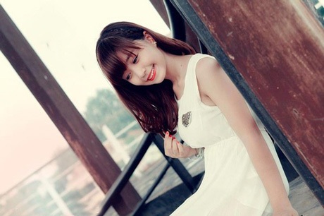 Những hot girl có nhan sắc tỷ lệ nghịch chiều cao - 10 Ít ai biết, cô nàng