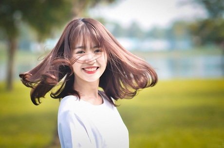 Những hot girl có nhan sắc tỷ lệ nghịch chiều cao - 9 Ít ai biết, cô nàng