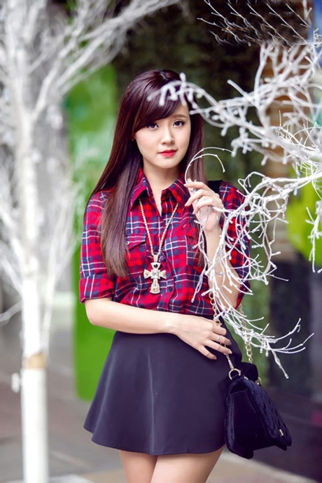 Những hot girl có nhan sắc tỷ lệ nghịch chiều cao - 6 Midu