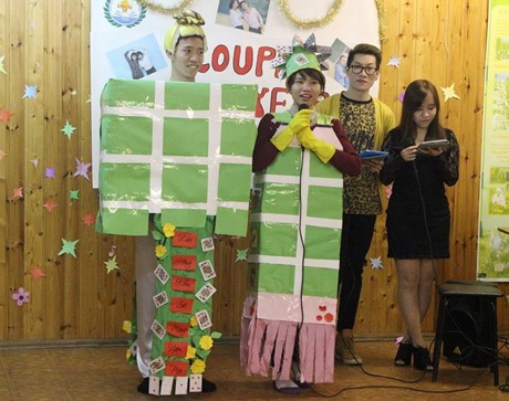 Trang phục theo chủ đề “ Quẩy ngày tết”