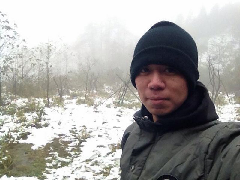 Khám phá những chân núi thấp.