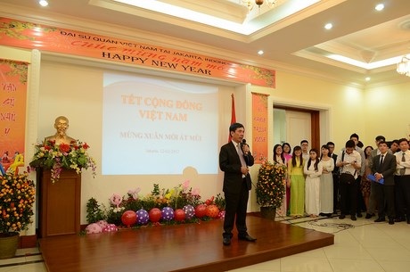 Tết của những người con đất Việt tại Indonesia - 1 Những tiết mục văn nghệ dân tộc.