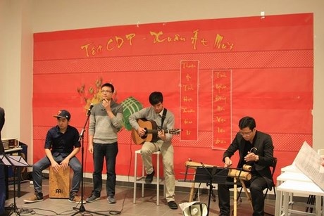 Tết ở ngoại ô Paris của những kỹ sư cầu đường trẻ - 8 Phần hò