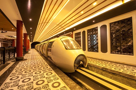 Chiêm ngưỡng thế giới sắc màu lễ hội hoa xuân ở Công viên châu Á - 3 Monorail đang là hạng mục được nhiều du khách mong đợi.